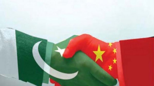 Китайският президент посрещнат с овации в пакистанския парламент