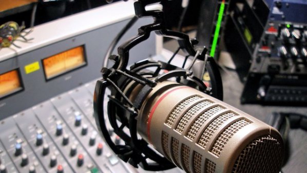 Норвегия спира FM излъчването