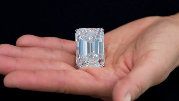 Продадоха диамант за 22,1 млн. долара
