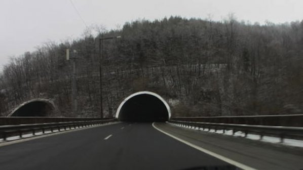 Тунел „Траянови врата” по АМ „Тракия” - тъмен и опасен