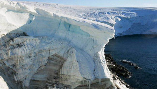 Откриха солено езеро под Антарктида