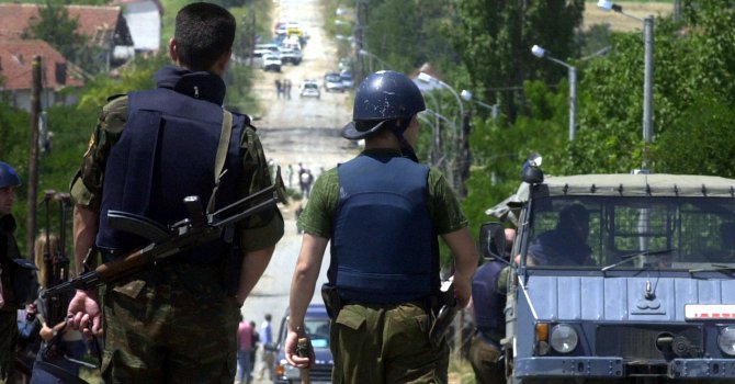 Македонските власти разбили терористична група в Куманово, загиналите полицаи станаха 8