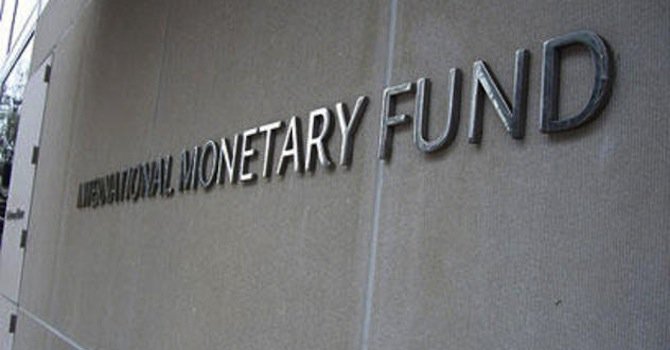 МВФ: Може да се наложи намаляване на дълга на Гърция