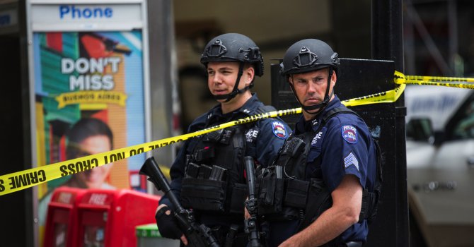 Полицията в Ню Йорк задържа нападател с чук