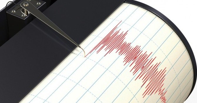 Земетресение с магнитуд 5,5 край бреговете на Индонезия