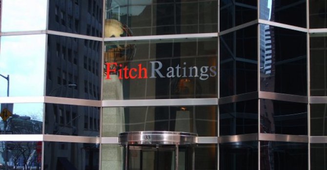 Fitch  се подготвя да понижи кредитния рейтинг на редица европейски банки