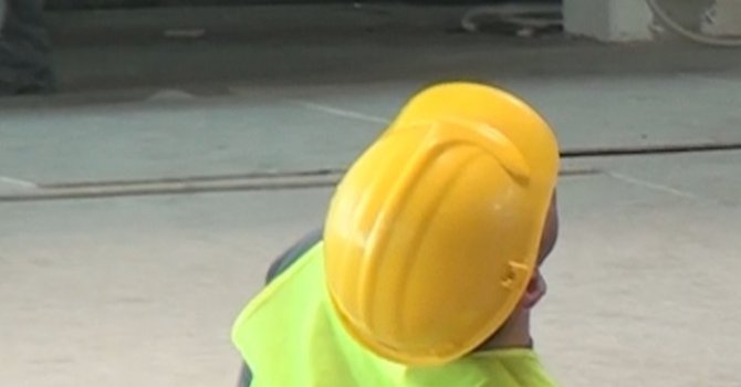 Работник пострада на строеж в центъра на Кюстендил
