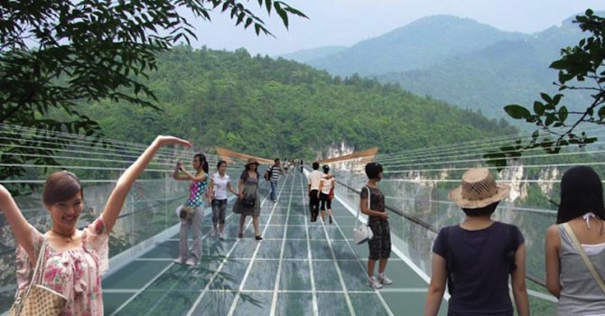 Най-дългият стъклен мост в света ще бъде построен в Китай