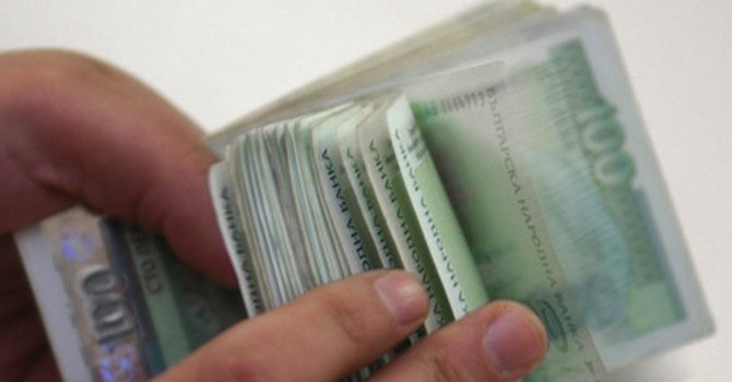 Общински съветници от Пазарджик връщат пари от заплатите си