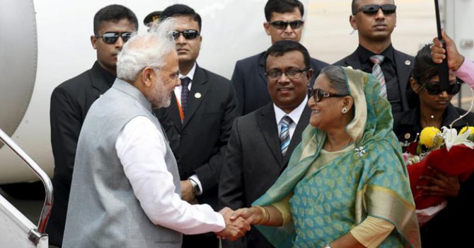 Индия и Бангладеш подписаха историческо гранично споразумение