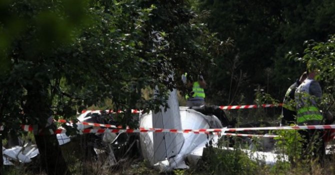 Малък самолет се разби в Мексико, загинаха петима души