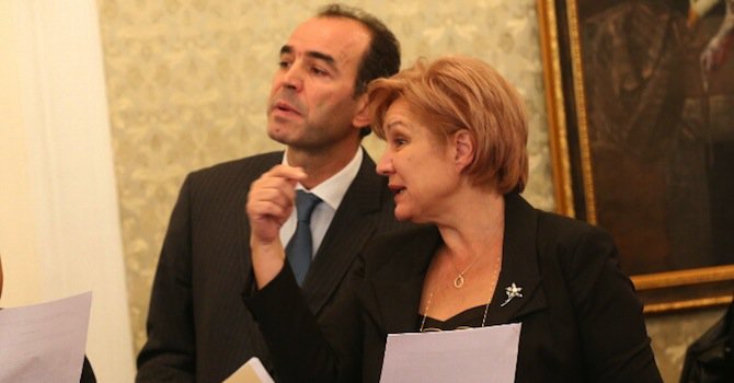 Менда Стоянова: Искров подава оставка на 19 юни, иначе ще го набия