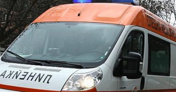 Мъж нападна лекари на спирка до „Пирогов”