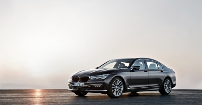 Новото BMW Серия 7 се представи официално на света (симки + видео)