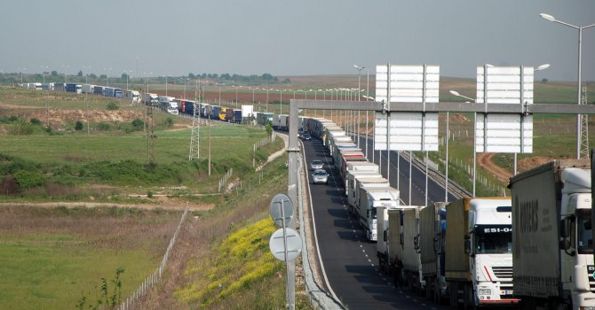 Наши камиони са блокирани в Турция вече пети ден