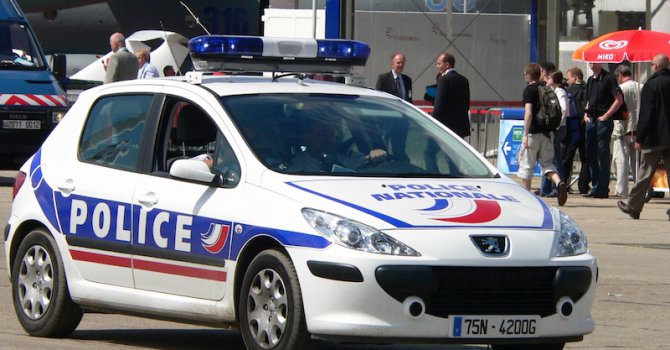 Трима души в ареста след вчерашния атентат във Франция