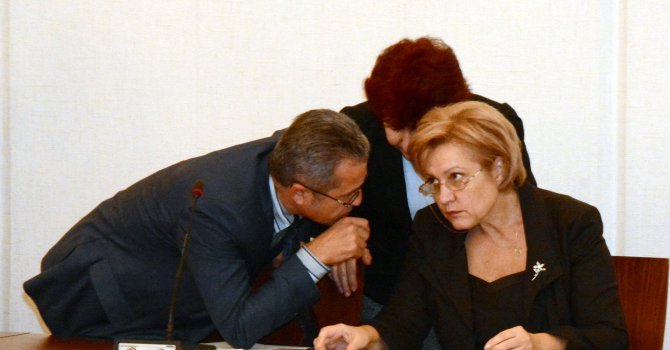 Менда Стоянова: Не е потвърдена информацията, че ЕЦБ е готова да отпусне помощ за България