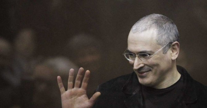 Разследват Ходорковски за убийство