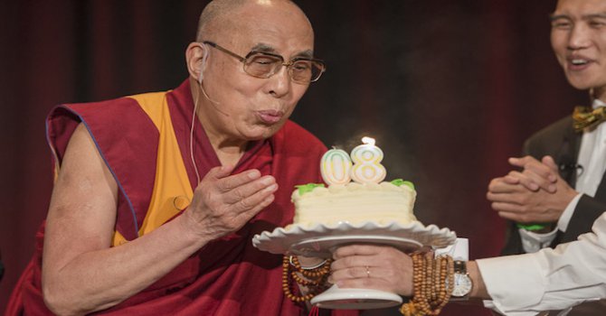 Далай Лама стана на 80