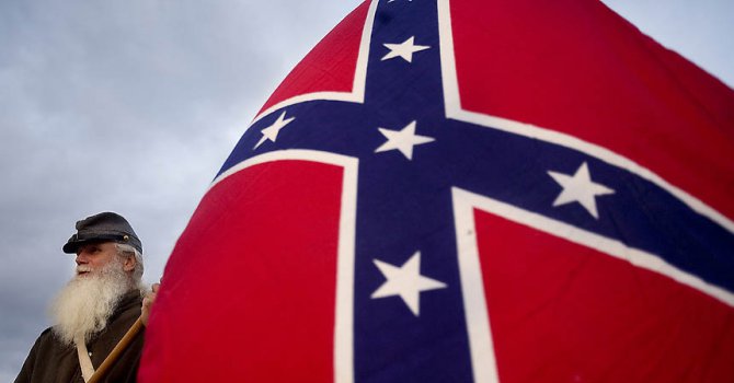 Знамето на Юга запали Южна Каролина