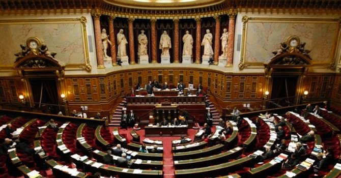 Париж изрази дълбоко съжаление за посещението на френски парламентаристи в Крим