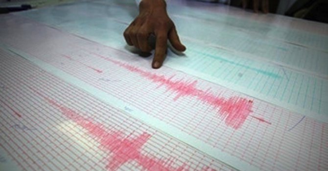 Земетресение разлюля Иран