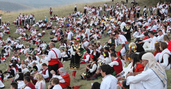 Жителите в Жеравна са 400, на празници селото оживява - събира 10 000 души