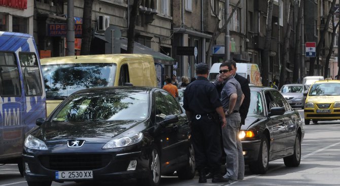 Шофьор блъсна 15-годишно момиче на пешеходна пътека в Добрич