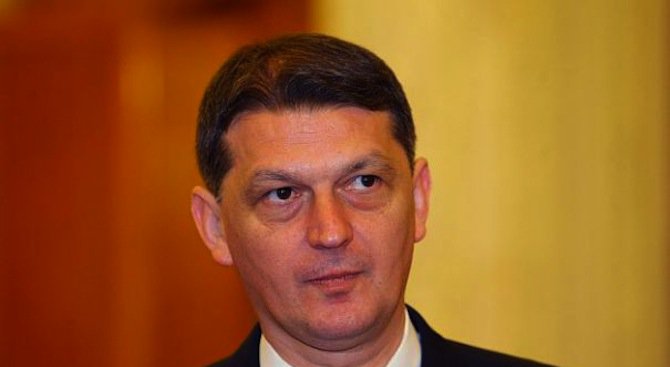 Бившият министър на вътрешните работи на Румъния е даден под съд