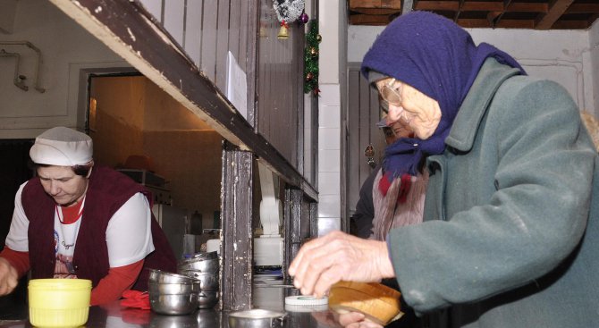 Пиар експерт: Стабилната бедност не е решение на проблемите в България