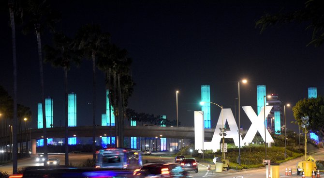 Бомбена заплаха евакуира летище Лос Анджелис
