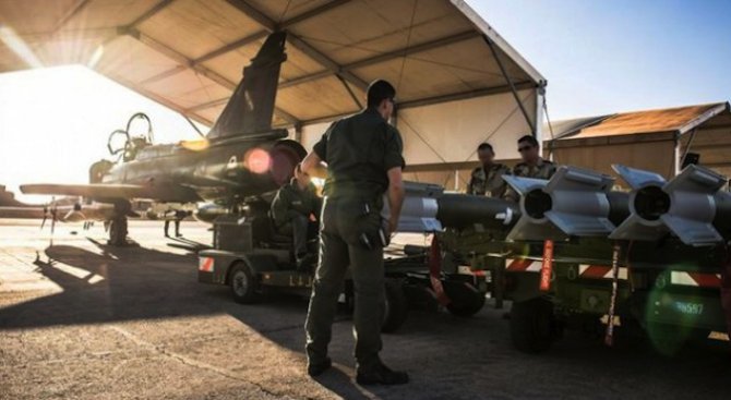 САЩ и коалицията нанесоха 21 въздушни удара в Ирак и Сирия срещу ИД