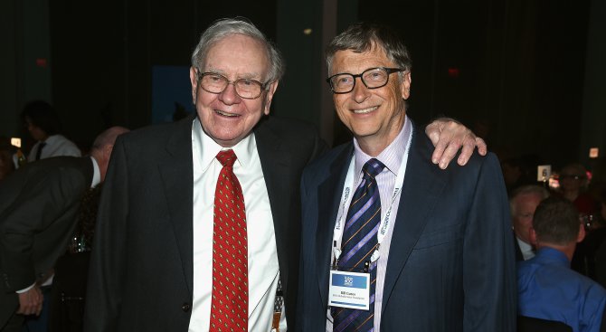 Ал Кайда вдигна мерника на Бил Гейтс и Уорън Бъфет