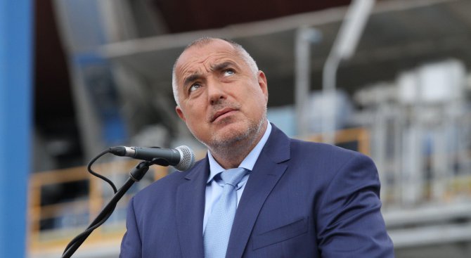 Борисов събра вицепремиерите заради бежанците. Властта иска строги наказания за трафикантите (видео)