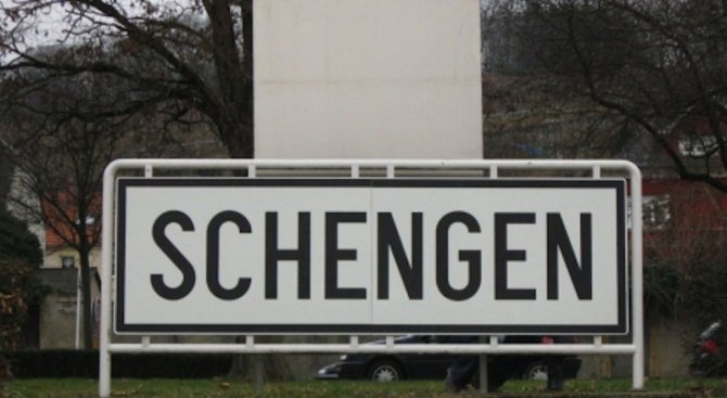 ЕК: България и Румъния отговарят на изискванията за прием в Шенген