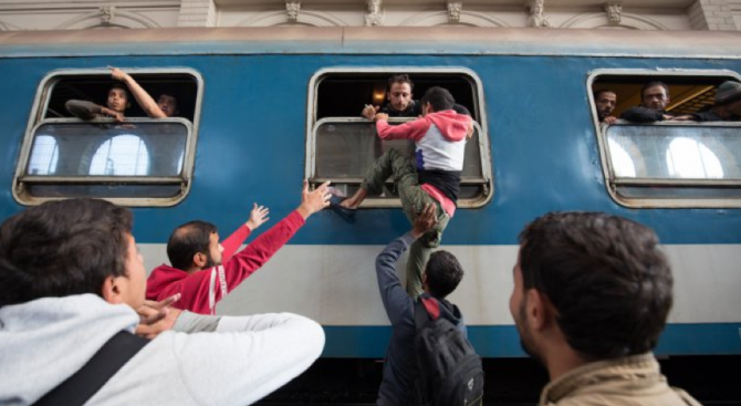 Испания ще приеме бежанците, предвидени й в квотата на ЕК