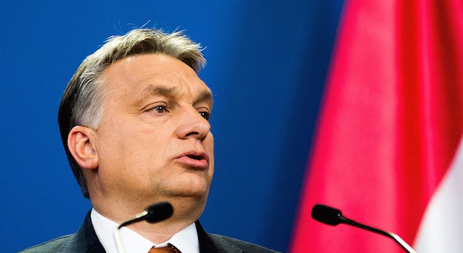 Унгарските граничари няма да стрелят по нелегални мигранти, каза Виктор Орбан
