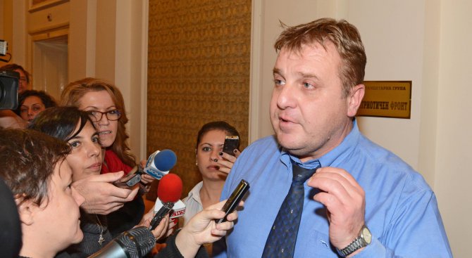 Каракачанов: Ще подкрепим промените в Конституцията на първо четене