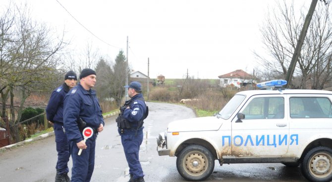 Над 200 бежанци са спрени от полицаите на българо-турската граница