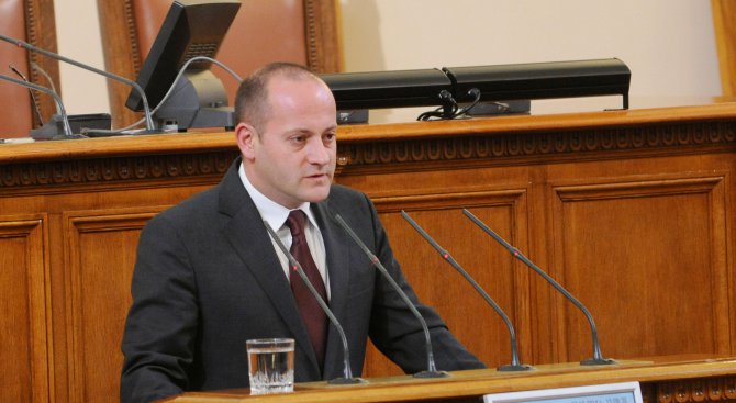 Радан Кънев отиде да се оправдава на Цветанов