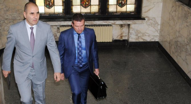 Разпитаха Флоров по делото срещу Цветанов