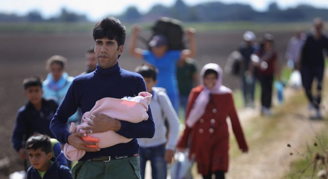 &quot;Таймс&quot;: Бежанците намериха нов път към Европа през България