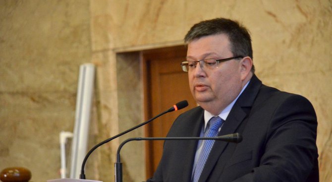 Цацаров доволен от диалога и съгласието за конституционните промени (видео)