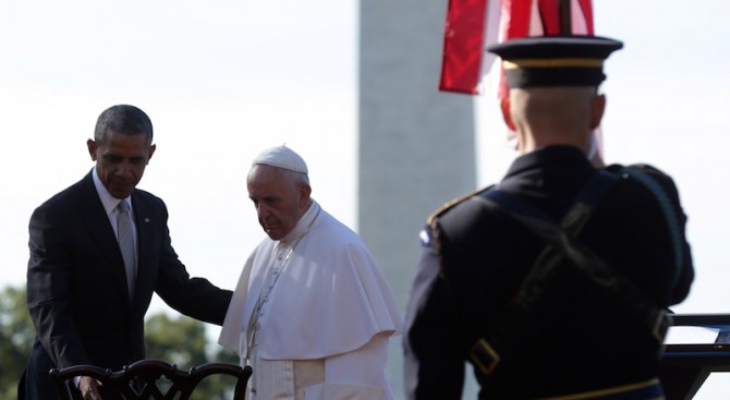 Обама посрещна папа Франциск в Белия дом (обновена+видео+галерия)