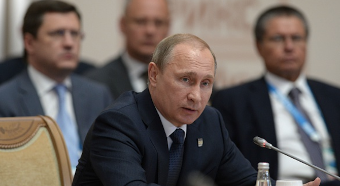 Путин: Русия оказва военна помощ на легитимната армия в Сирия