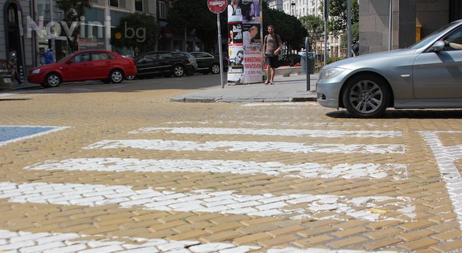 Шофьор припадна, след като блъсна пешеходка на булевард в Пловдив