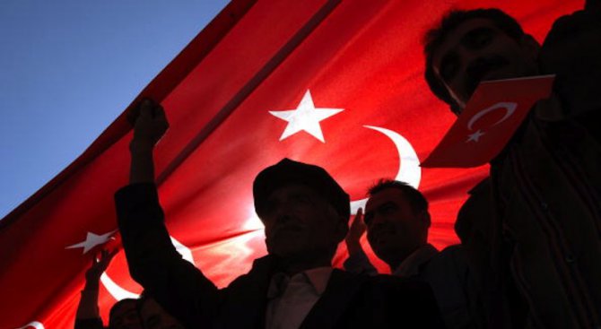 Турция върви към гражданска война