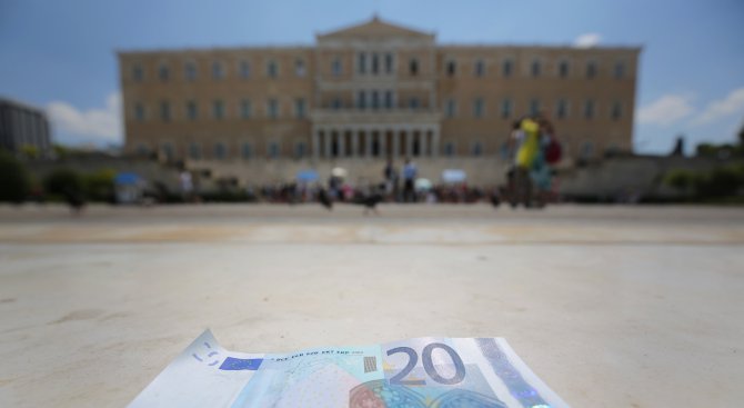 МВФ: Готови сме да работим с Гърция