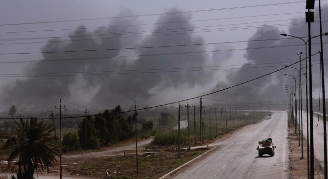 САЩ и коалицията с 21 въздушни удара в Ирак и един в Сирия срещу ИД