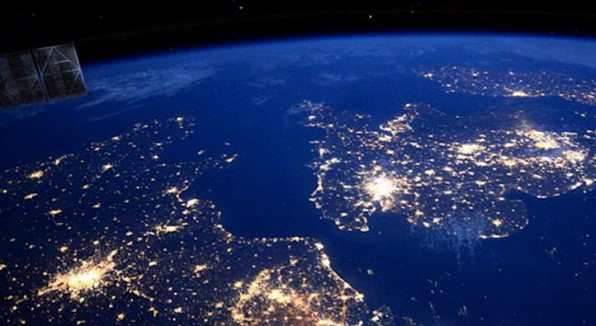 Вижте спиращи дъха снимки на Земята от Космоса